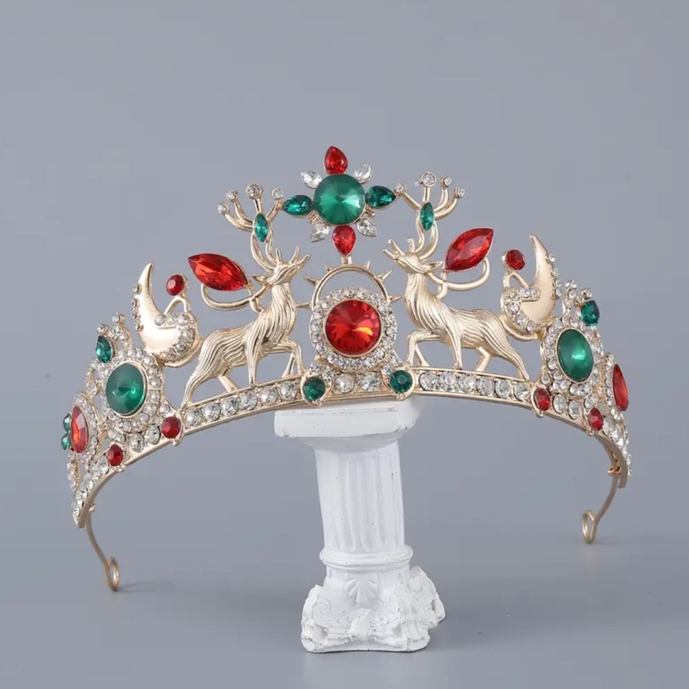 NWT Beautifully Detailed Gold Tone Christmas Holiday Reindeer Crown!